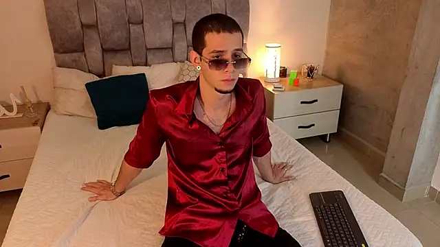 Snapshot of isaacblaze_ chatting on May 29, 2026, 3:56 am isaacblaze online show from May 29, 2026, 3:56 am