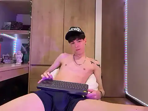AngelRyes online show from May 18, 2026, 2:23 am