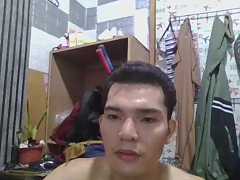 Snapshot of DivesOmnibus chatting on May 31, 2026, 1:44 am DivesOmnibus online show from May 31, 2026, 1:44 am