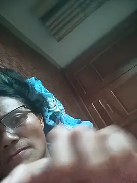 Vieekee online show from June 8, 2026, 6:03 am