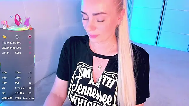 Snapshot of __Dasha__ chatting on May 31, 2026, 6:09 pm Dasha online show from May 31, 2026, 6:09 pm