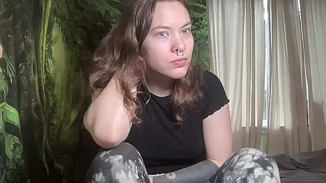Snapshot of mo0ngoddess chatting on March 16, 2025, 1:38 am mo0ngoddess online show from March 16, 2025, 1:38 am