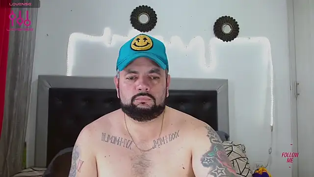 Snapshot of perverseveteranmanxxx chatting on October 7, 2025, 9:49 pm perverseveteranmanxxx online show from October 7, 2025, 9:49 pm