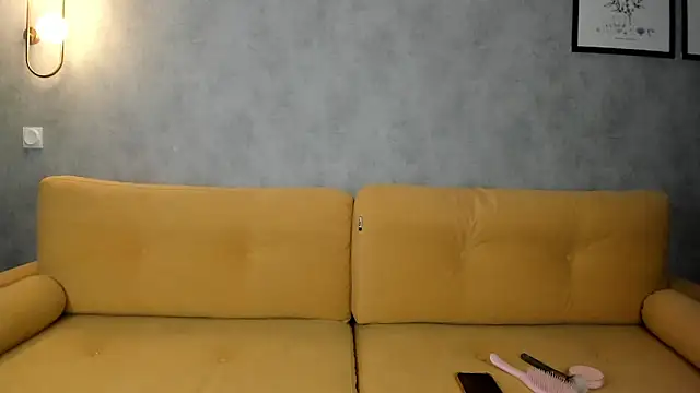 Snapshot of luxxiana chatting on May 20, 2026, 9:45 pm luxxiana online show from May 20, 2026, 9:45 pm