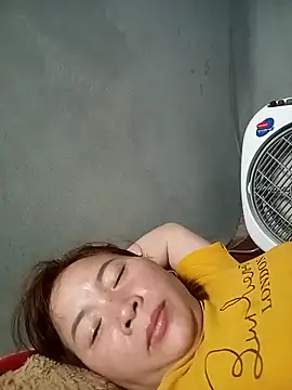 Cumhots111 online show from May 26, 2026, 12:25 pm