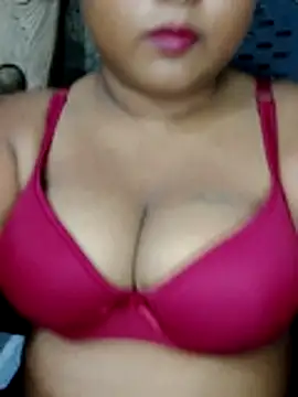 Snapshot of Rishwana77 chatting on July 13, 2026, 4:39 pm Rishwana77 online show from July 13, 2026, 4:39 pm