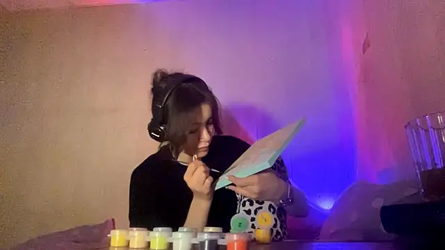 RoniBraccia online show from May 11, 2026, 4:59 pm
