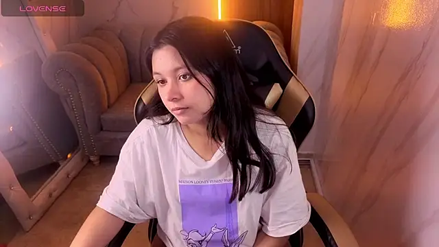 Snapshot of HoneyDoll_tf chatting on June 30, 2026, 1:00 pm HoneyDoll tf online show from June 30, 2026, 1:00 pm