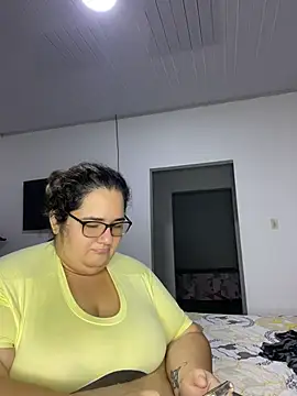 marianacooper1234 online show from May 26, 2026, 5:27 am