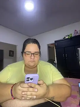 marianacooper1234 online show from July 7, 2026, 7:39 pm