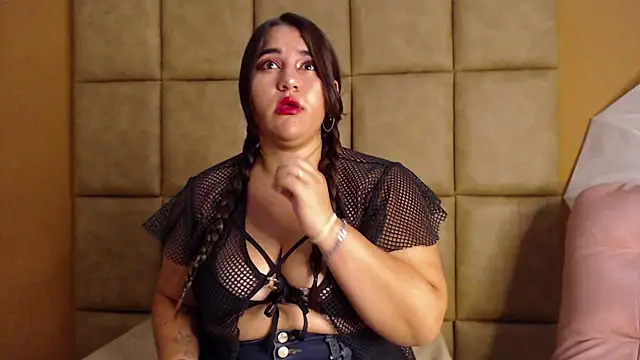 Ainoa Ruiz online show from May 25, 2026, 5:33 pm