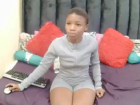 littlevirginangelxx online show from May 22, 2026, 6:22 am