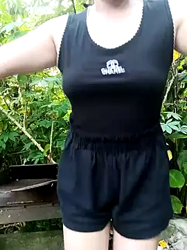 Snapshot of _YouAreMySunShine_ chatting on July 12, 2026, 10:43 pm YouAreMySunShine online show from July 12, 2026, 10:43 pm