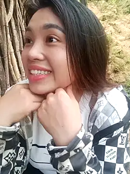 Snapshot of _YouAreMySunShine_ chatting on May 24, 2026, 11:59 pm YouAreMySunShine online show from May 24, 2026, 11:59 pm