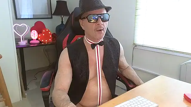 Snapshot of hotdadbod chatting on February 14, 2025, 9:21 pm hotdadbod online show from February 14, 2025, 9:21 pm