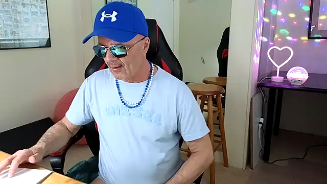 Snapshot of hotdadbod chatting on February 6, 2025, 9:38 pm hotdadbod online show from February 6, 2025, 9:38 pm