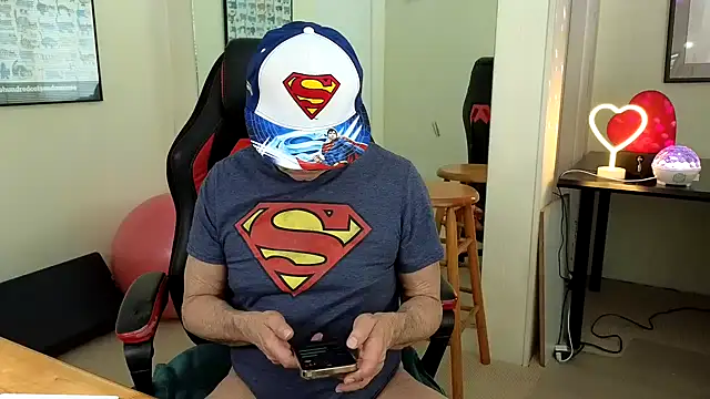 Snapshot of hotdadbod chatting on March 4, 2025, 9:32 pm hotdadbod online show from March 4, 2025, 9:32 pm