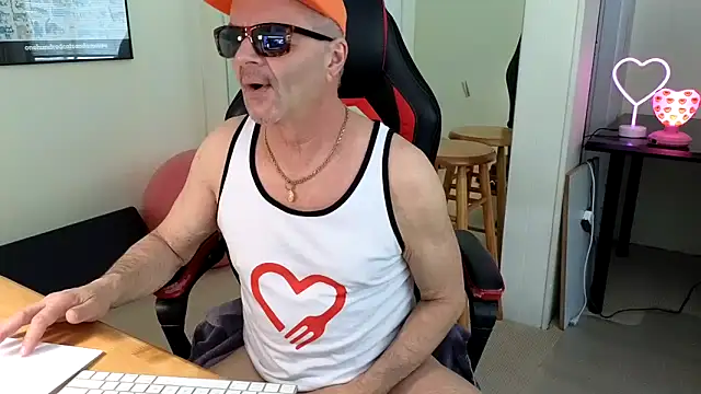 Snapshot of hotdadbod chatting on January 29, 2025, 9:17 pm hotdadbod online show from January 29, 2025, 9:17 pm