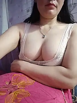 Kye sexy online show from May 20, 2026, 7:33 pm
