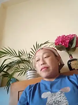 lili anhh online show from May 31, 2026, 5:46 am