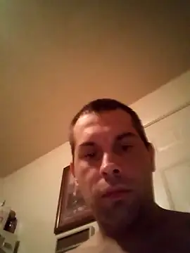 Johnathanleenol online show from June 18, 2026, 8:57 am