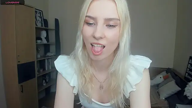 LaynePingitore online show from July 17, 2026, 6:43 am