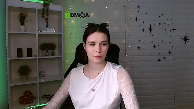 Snapshot of angie_foxy1 chatting on June 27, 2026, 7:09 pm angie foxy1 online show from June 27, 2026, 7:09 pm