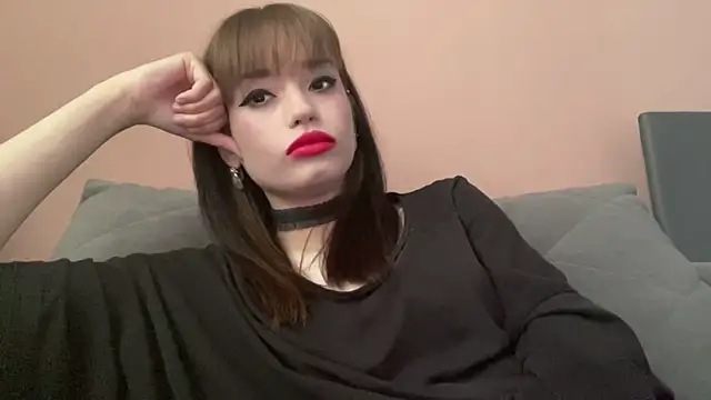 lolgothmichelle online show from May 21, 2026, 2:14 pm