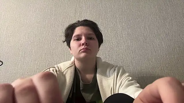 LizCumens online show from May 25, 2026, 12:43 am