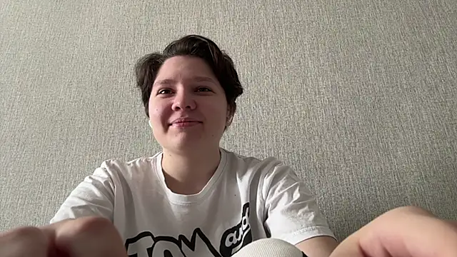 LizCumens online show from May 23, 2026, 12:42 am