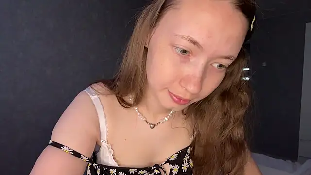 Emily Mur  online show from May 25, 2026, 5:07 am