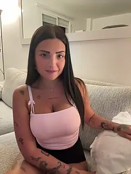 leaascorpioo online show from May 27, 2026, 10:17 pm
