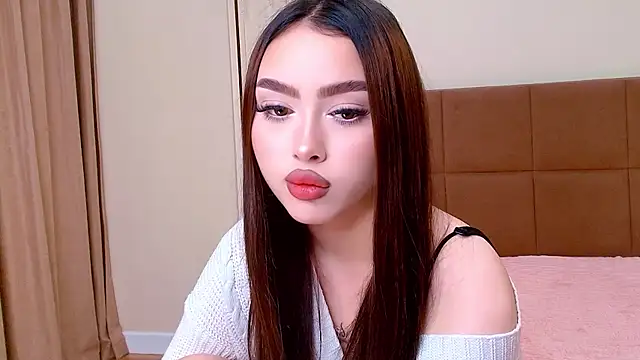 maddie perezz online show from June 3, 2026, 6:12 pm