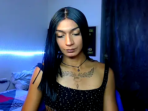 Snapshot of Alexxasexy chatting on May 15, 2026, 8:18 pm Alexxasexy online show from May 15, 2026, 8:18 pm