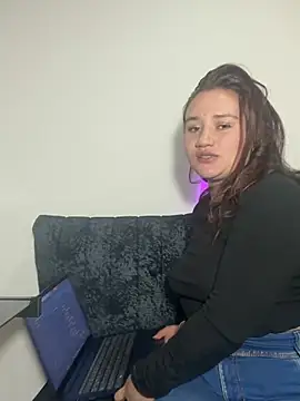 Sami ferrer online show from July 8, 2026, 4:24 am