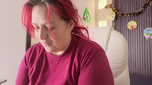 Snapshot of RouseWright chatting on July 8, 2026, 11:44 am RouseWright online show from July 8, 2026, 11:44 am