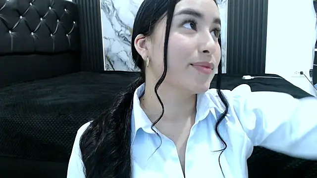 MiaReinig09 online show from July 11, 2026, 8:53 pm