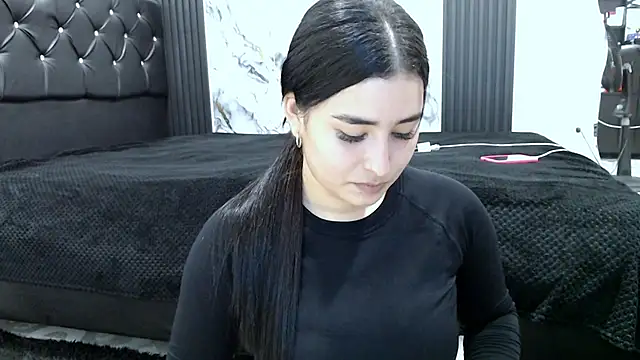 MiaReinig09 online show from July 2, 2026, 1:17 am