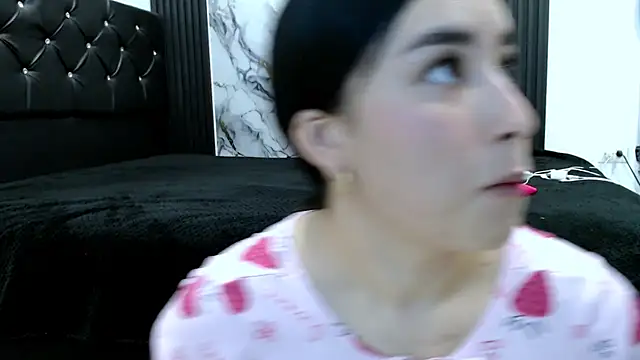 MiaReinig09 online show from July 7, 2026, 1:41 am