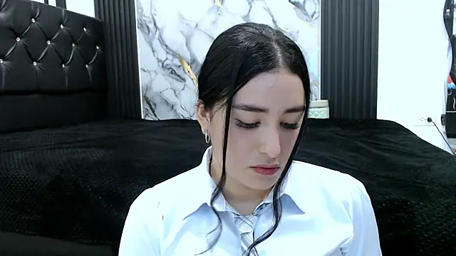 MiaReinig09 online show from July 10, 2026, 6:30 pm