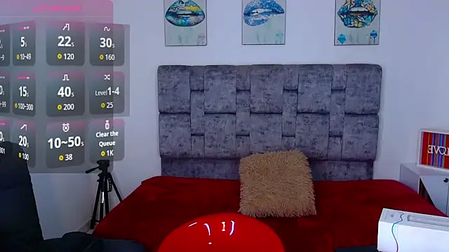 Snapshot of Realbadbxtch_ chatting on May 29, 2026, 9:10 pm Realbadbxtch online show from May 29, 2026, 9:10 pm