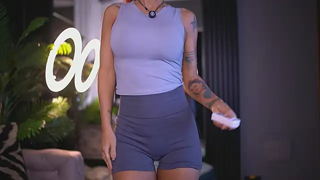 Snapshot of CamillaStarrX chatting on July 13, 2026, 6:40 pm CamillaStarrX online show from July 13, 2026, 6:40 pm