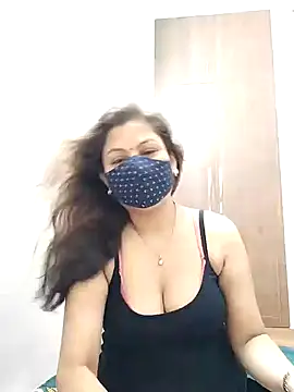 hot kiran2000 online show from July 13, 2026, 4:17 pm