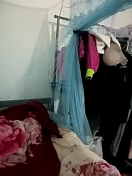 Snapshot of Suly-sweet chatting on June 29, 2026, 10:42 pm Suly-sweet online show from June 29, 2026, 10:42 pm