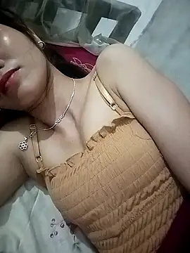 Snapshot of Suly-sweet chatting on June 12, 2026, 2:04 pm Suly-sweet online show from June 12, 2026, 2:04 pm