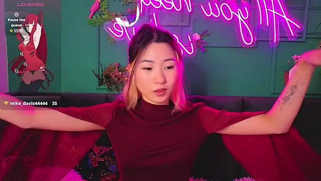 Snapshot of Runi_Asian chatting on July 13, 2026, 1:27 am Runi Asian online show from July 13, 2026, 1:27 am