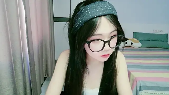 xiaoxiaoyu030 online show from May 30, 2026, 7:47 am