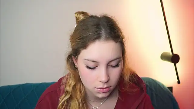 Sairallyn online show from May 26, 2026, 11:03 pm