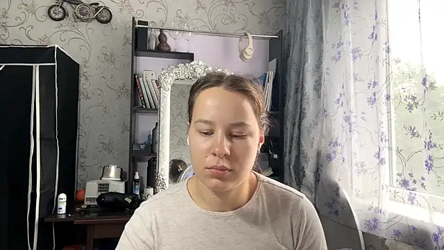 Snapshot of KathyrnEdmison chatting on May 26, 2026, 6:44 am KathyrnEdmison online show from May 26, 2026, 6:44 am
