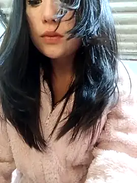 mileidy0106 online show from June 14, 2026, 1:46 am